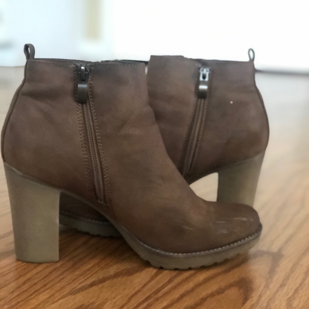 Limelight booties - size 9